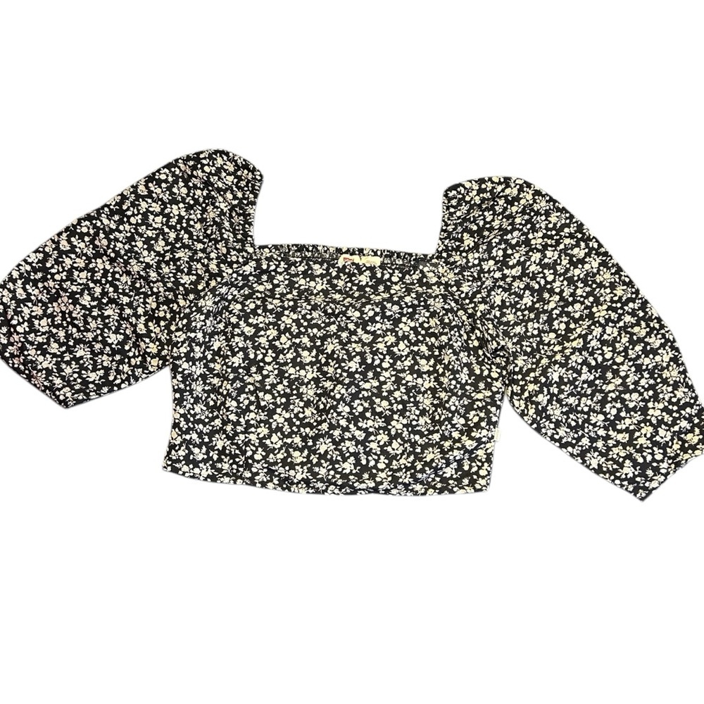 Levi’s Yvie Peasant Blouse Women’s Medium Black Floral Cropped Lightweight